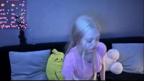 Sue online show from 02-25-25, 03:05