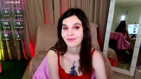 Snapshot of susiemorris chatting on 02-19-25, 08:12 Susie online show from 02-19-25, 08:12