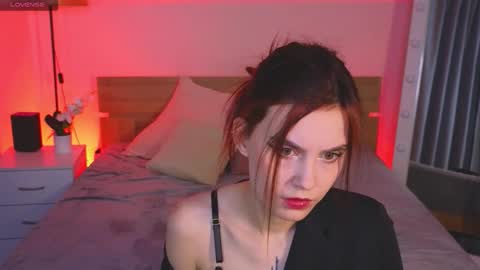 Snapshot of susiemorris chatting on 11-21-25, 10:03 Susie online show from 11-21-25, 10:03