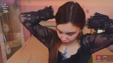 Snapshot of susiemorris chatting on 01-08-26, 04:59 Susie online show from 01-08-26, 04:59