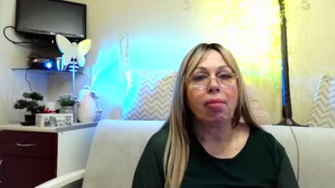 SusiexNoreen online show from 04-17-26, 03:09