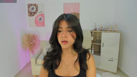 Sussan Monroe online show from 04-21-26, 08:20