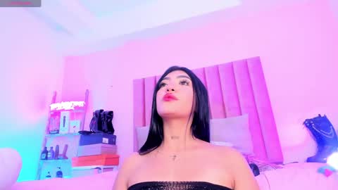 Snapshot of sussan_nicolle1 chatting on 01-27-25, 03:28 Sussan Nicole online show from 01-27-25, 03:28