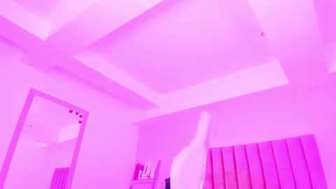 Snapshot of sussan_nicolle1 chatting on 11-05-25, 12:16 Sussan Nicole online show from 11-05-25, 12:16