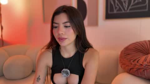 Snapshot of sussanf_ chatting on 06-12-26, 10:41 Susy online show from 06-12-26, 10:41