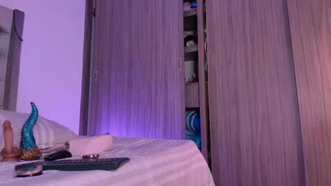 Andrea online show from 04-18-26, 12:25