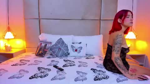 Susy online show from 06-15-26, 01:02