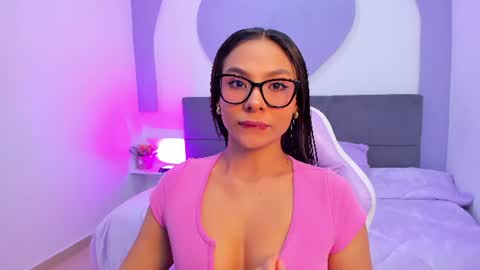 Snapshot of sussy_sweet4u chatting on 06-21-26, 10:07 sussy_sweet4u online show from 06-21-26, 10:07