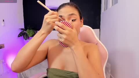 Snapshot of sussy_sweet4u chatting on 06-26-26, 11:03 sussy_sweet4u online show from 06-26-26, 11:03