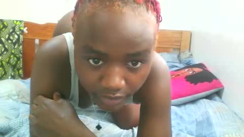 Snapshot of susy_girly chatting on 05-20-26, 07:25 Sussy online show from 05-20-26, 07:25
