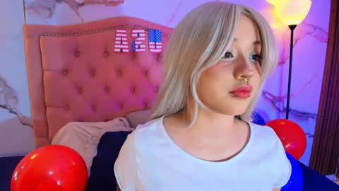 suxan_white online show from 07-04-26, 08:37