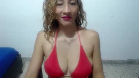 Snapshot of suxxxy_ chatting on 02-09-25, 12:19 Suxxxy online show from 02-09-25, 12:19