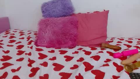 suzan_30 online show from 11-26-25, 08:21