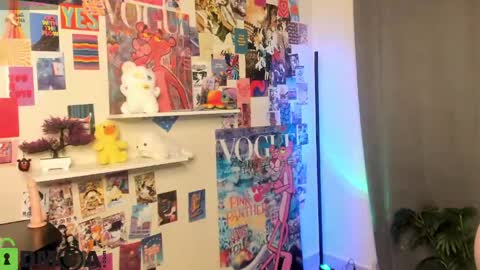 Hey Im Suzane online show from 04-20-26, 06:16