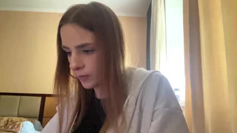 Emila online show from 05-22-26, 01:06
