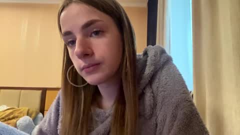 Emila online show from 06-03-26, 11:35