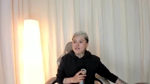 Snapshot of suzu_wolf chatting on 10-06-25, 05:38 suzu_wolf online show from 10-06-25, 05:38