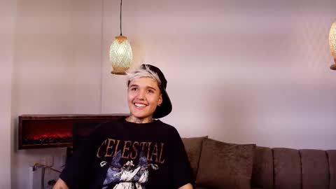 suzuwolf_dim online show from 11-12-25, 05:19