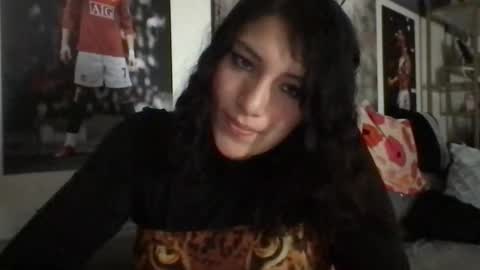 Snapshot of suzyishellawet chatting on 03-10-26, 07:24 Suzy online show from 03-10-26, 07:24
