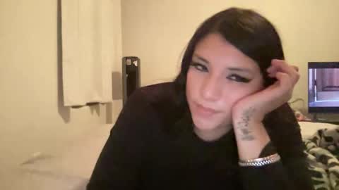 Snapshot of suzyishellawet chatting on 04-06-26, 05:08 Suzy online show from 04-06-26, 05:08