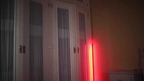 suzysuza online show from 10-26-25, 04:13