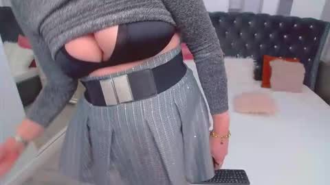 Ana online show from 01-19-26, 01:59