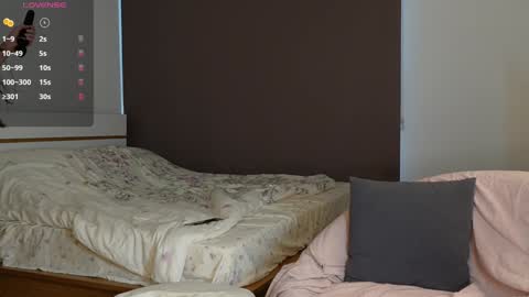 Snapshot of swanprincess chatting on 12-23-24, 07:38 Daria online show from 12-23-24, 07:38