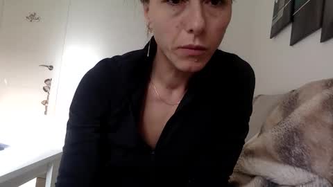 Snapshot of swee788485 chatting on 10-24-25, 08:11 ALBA online show from 10-24-25, 08:11