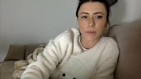 Snapshot of swee788485 chatting on 11-08-25, 09:46 ALBA online show from 11-08-25, 09:46