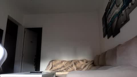 Snapshot of swee788485 chatting on 12-04-25, 09:18 ALBA online show from 12-04-25, 09:18