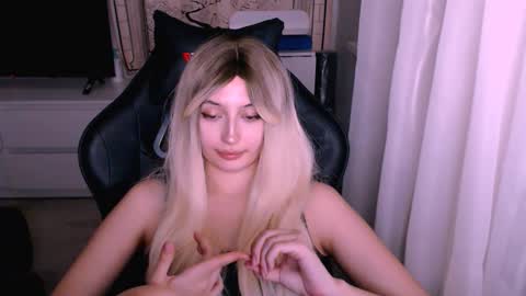 Kate online show from 12-01-25, 12:21