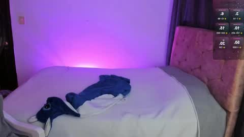 Mariana online show from 11-15-25, 01:25