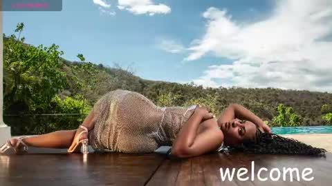 Snapshot of sweer_oshun chatting on 04-11-26, 04:44 Evangeline online show from 04-11-26, 04:44