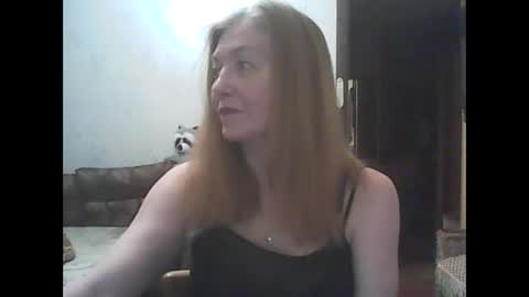 Snapshot of sweet4blonde609 chatting on 12-04-25, 12:47 sweet4blonde609 online show from 12-04-25, 12:47