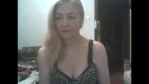 Snapshot of sweet4blonde67 chatting on 01-08-25, 07:13 sweet4blonde67 online show from 01-08-25, 07:13