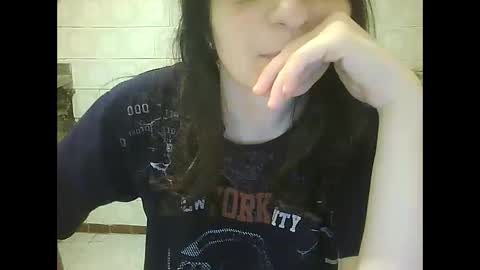 Snapshot of sweet4y0u chatting on 04-26-26, 07:11 sweet4y0u online show from 04-26-26, 07:11