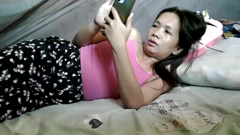 Snapshot of sweet818957 chatting on 01-12-25, 02:24 sweet818957 online show from 01-12-25, 02:24