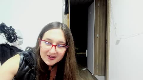 sweet__suck69bitch online show from 12-18-24, 05:59