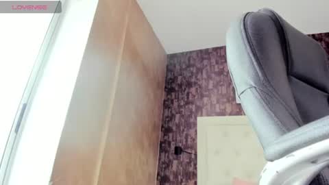 Snapshot of sweet__vanessa1 chatting on 07-20-26, 07:38 Vanessa online show from 07-20-26, 07:38