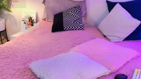 Snapshot of sweet_amaranta1 chatting on 04-27-26, 11:41 amaralopez online show from 04-27-26, 11:41