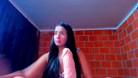 Snapshot of sweet_and_hot_alaia chatting on 11-24-25, 06:02 sweet and hot alaia online show from 11-24-25, 06:02
