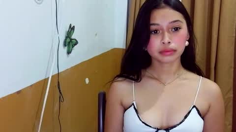 sweet_angela0701 online show from 03-17-26, 02:09
