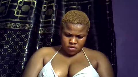 Snapshot of sweet_baby27 chatting on 03-04-26, 03:01 sweet baby online show from 03-04-26, 03:01