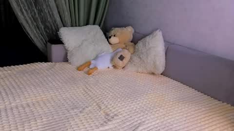 Alice online show from 01-17-26, 04:43