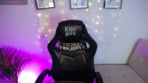 Bella Valery online show from 03-19-26, 01:04