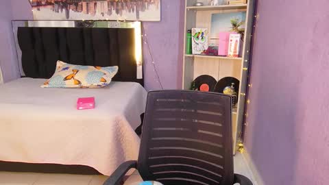 Candy online show from 12-16-25, 03:50