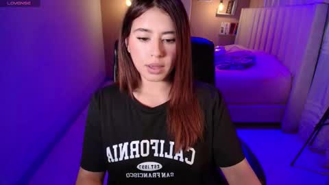 Camila online show from 03-10-25, 02:28