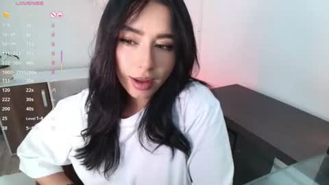 Camila online show from 06-14-26, 09:06
