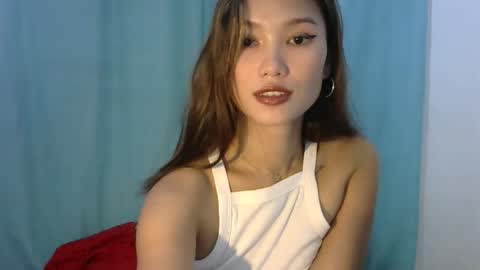 Snapshot of sweet_candice97 chatting on 12-05-25, 12:41 candy online show from 12-05-25, 12:41