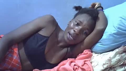 sweet_candie01 online show from 03-18-26, 06:16